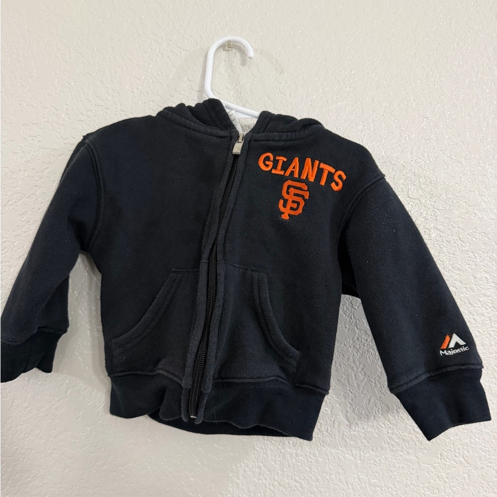 Majestic San Francisco Giants Hoodie with Vibrant Orange Embroidery